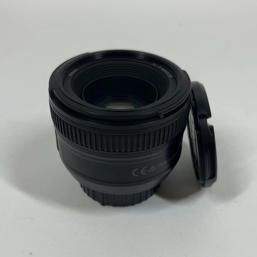 Nikon nikkor 50mm 1 8 - nikon,